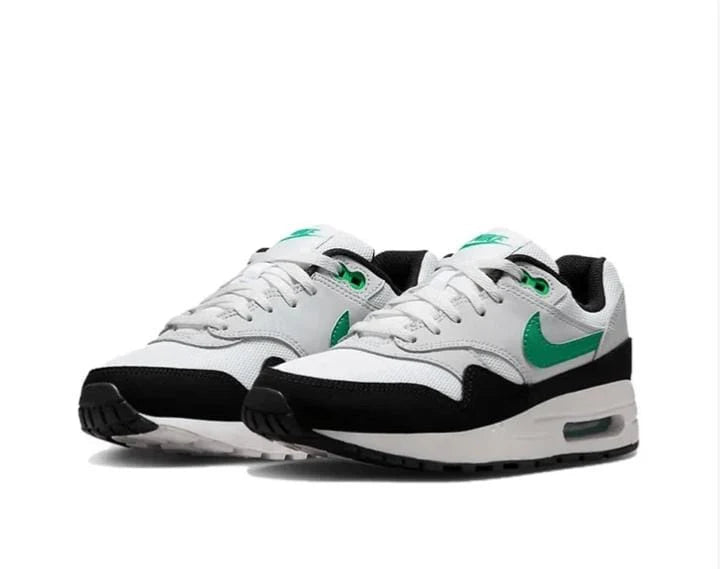 Nike Women's Air Max 1